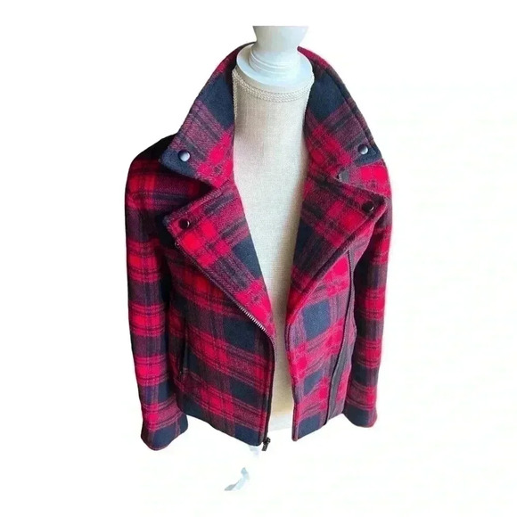Women's Gap Plaid Coat Size S Red and Black Side Zip Asymmetrical Preowned - Picture 3 of 10